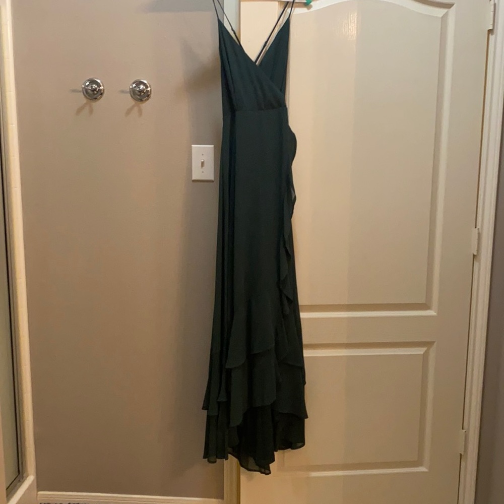 Lulu’s forest green dress